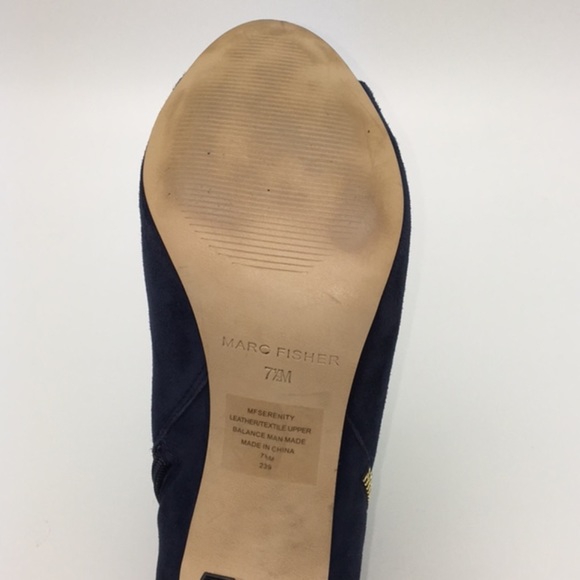 NWOT/NWOB Marc Fisher Blue Suede Booties - Picture 6 of 6